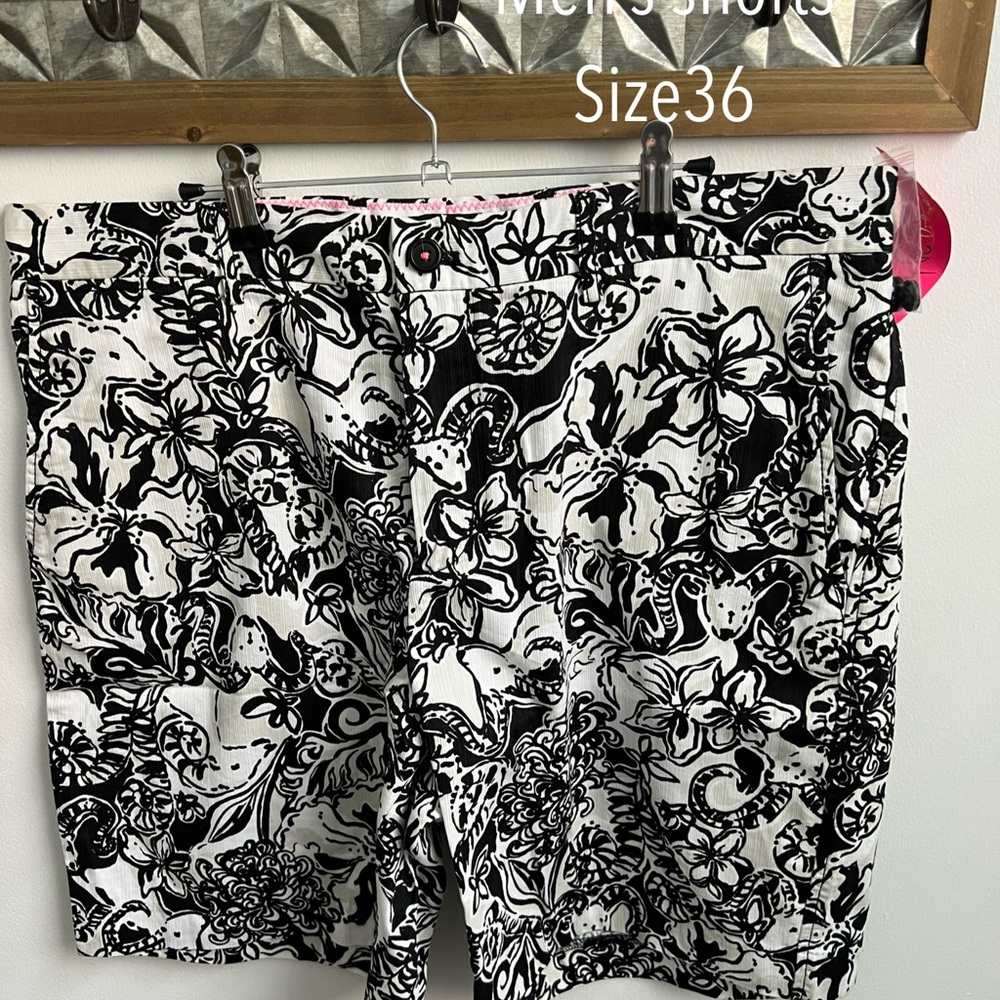 Lilly Pulitzer Black and White Floral Men's Shorts